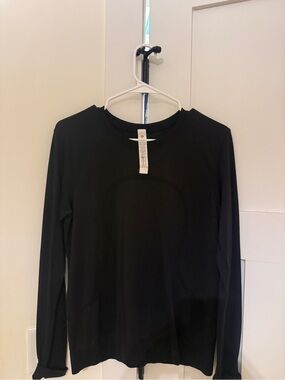 Black Lululemon swiftly tech